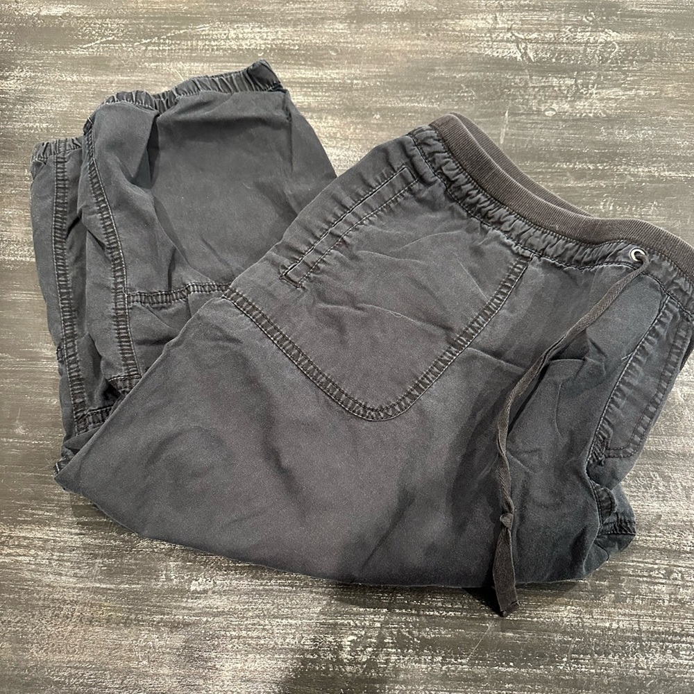 Old Navy Drawstring Capris